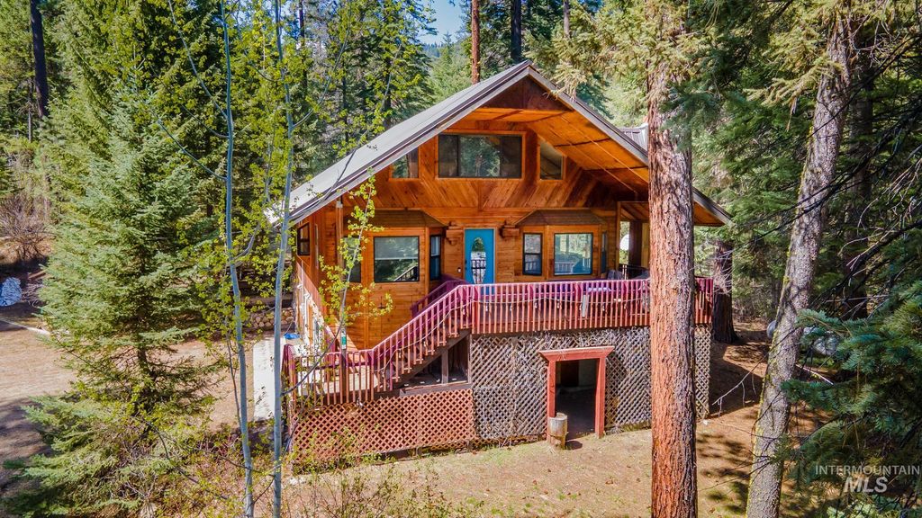 Photo of 17 Stony Brook Lane, Garden Valley, ID 83622 (MLS # 98945965)