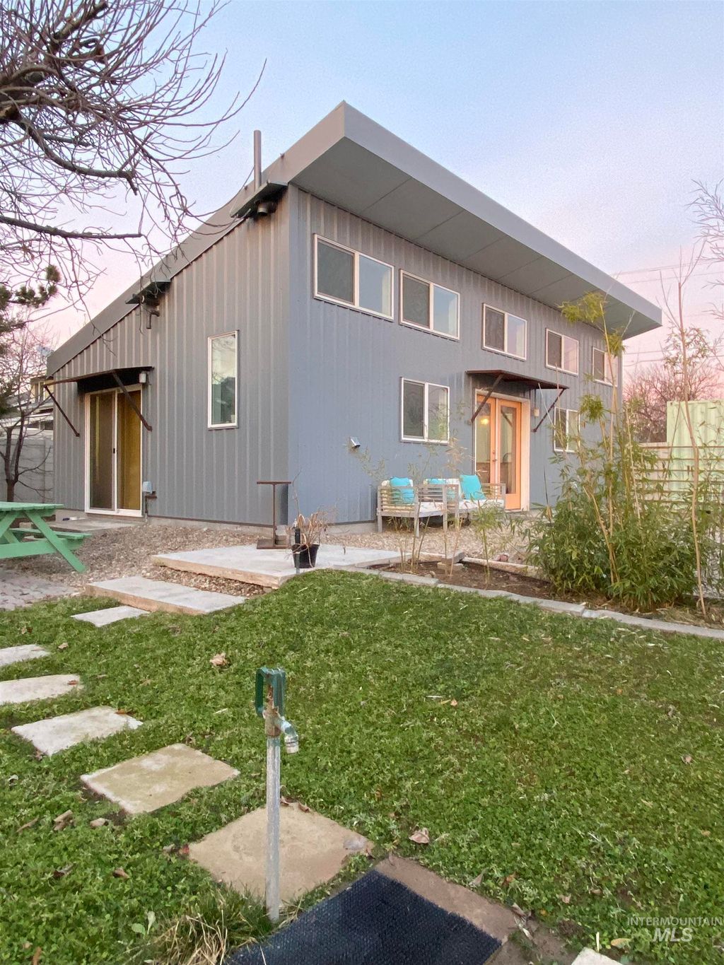 Photo of 2923 N Ash Park Lane, Boise, ID 83704 (MLS # 98973455)