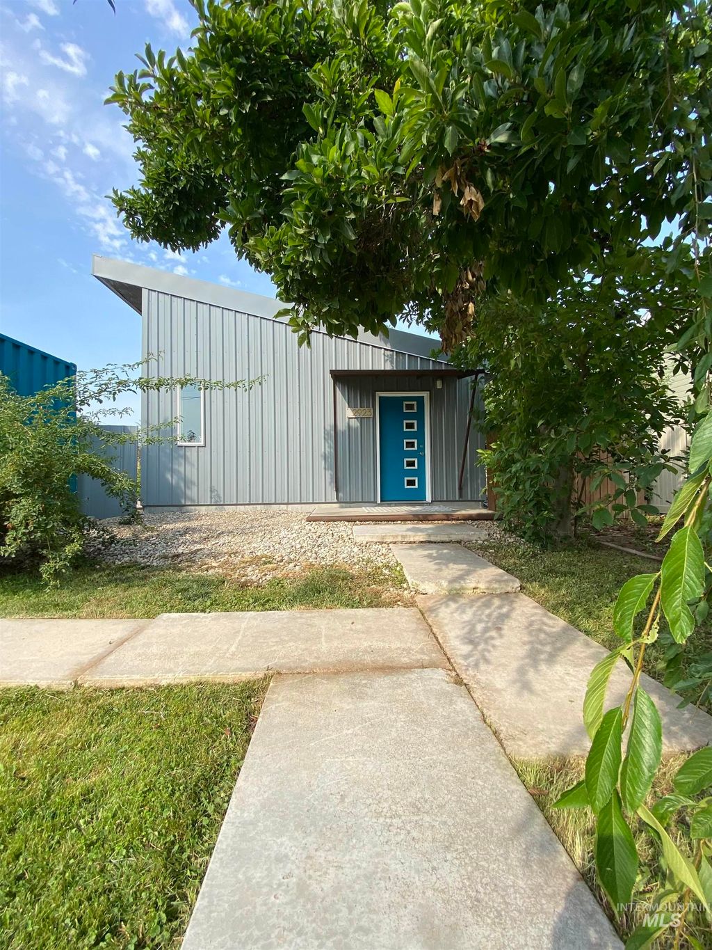 Photo of 2923 N Ash Park Lane, Boise, ID 83704 (MLS # 98973455)