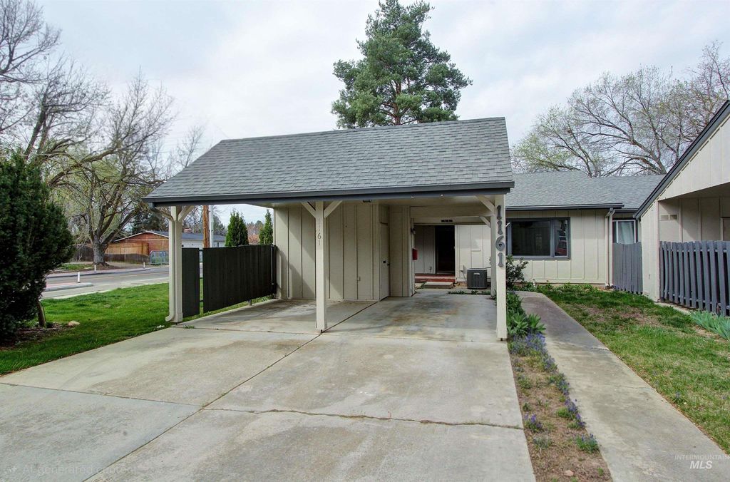 Photo of 1161 S Abbey Circle, Boise, ID 83705 (MLS # 98979614)