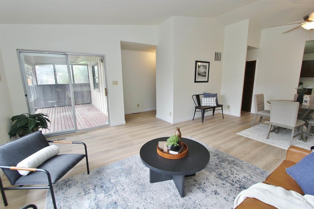 Photo of 1161 S Abbey Circle, Boise, ID 83705 (MLS # 98979614)