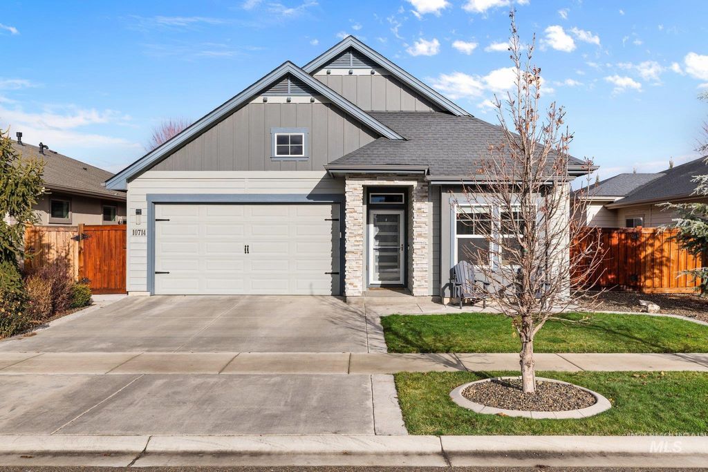 Photo of 10714 W Evelia St, Boise, ID 83709 (MLS # 98970775)