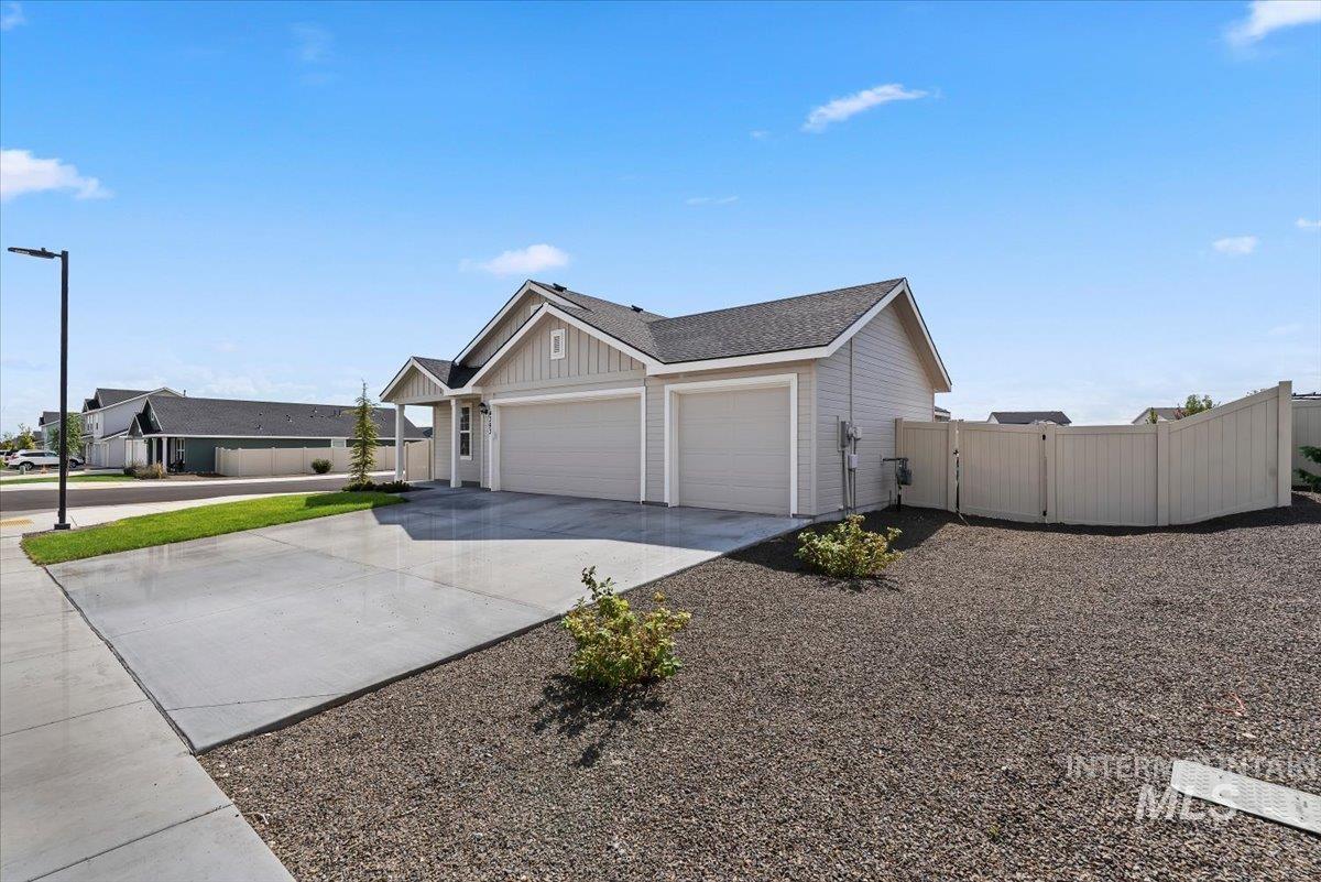 14393 Skys End Ct