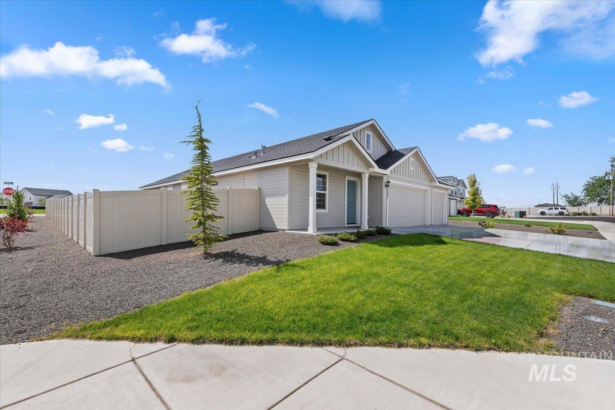 14393 Skys End Ct