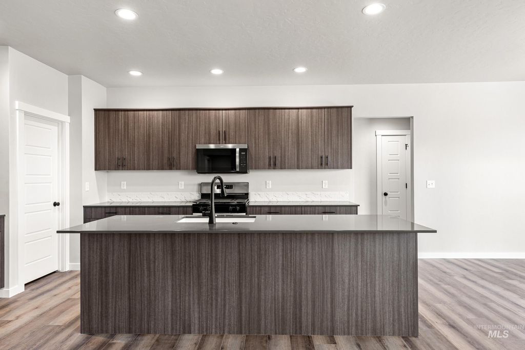 Photo of 5299 E Phelps Lake Dr, Nampa, ID 83687 (MLS # 98986264)