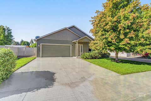 Photo of 2303 E Elm Grove Dr, Nampa, ID 83686 (MLS # 98989235)
