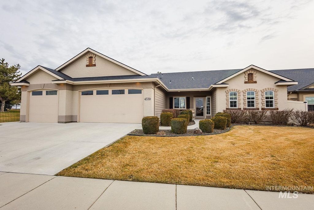 Photo of 4330 S Lava Springs Lp Loop, Nampa, ID 83686 (MLS # 98974954)