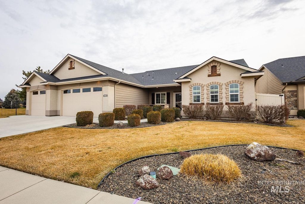 Photo of 4330 S Lava Springs Lp Loop, Nampa, ID 83686 (MLS # 98974954)