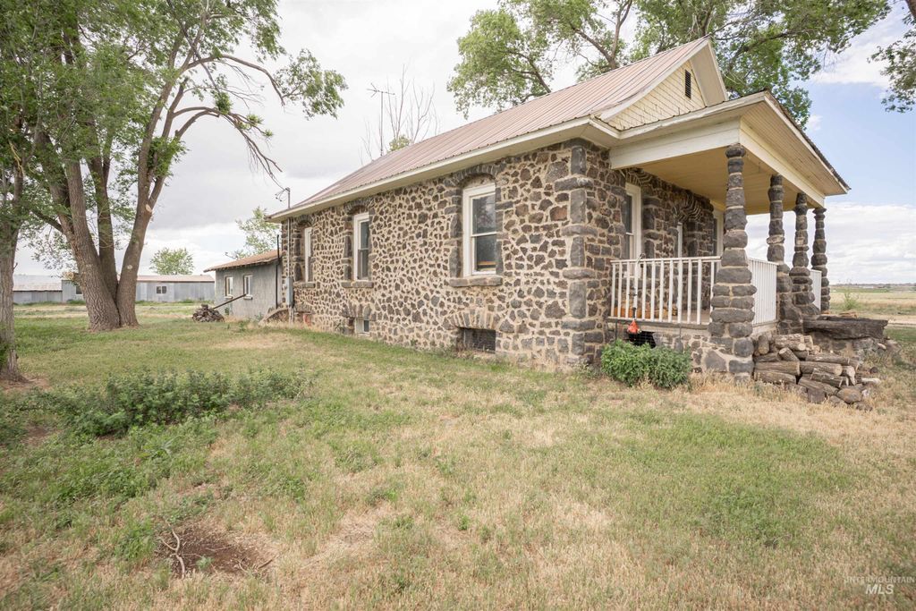 Photo of 447 S 550 E, Dietrich, ID 83324 (MLS # 98993444)