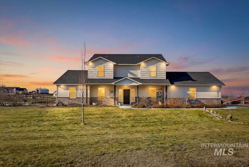 Photo of 16949 Butterfly Ridge Rd, Caldwell, ID 83607 (MLS # 98974062)