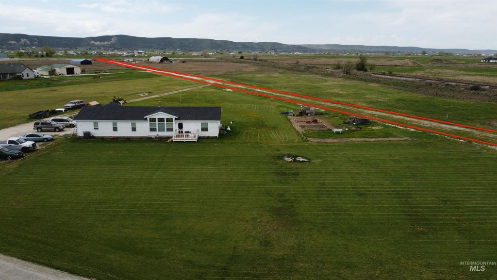 Photo of 2385 Airport Road, Emmett, ID 83617 (MLS # 98969906)