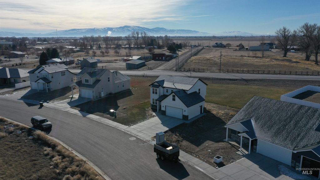 Photo of 629 Manning Circle, Paul, ID 83347 (MLS # 98966545)