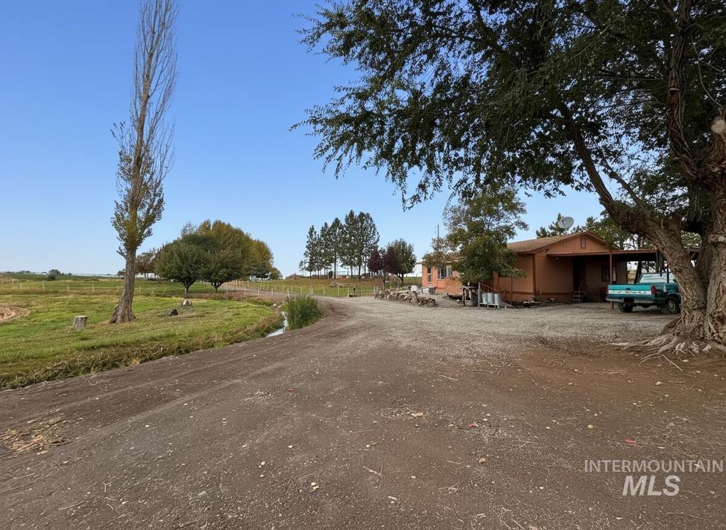 Photo of 246 North 300 West, Jerome, ID 83338 (MLS # 98965085)