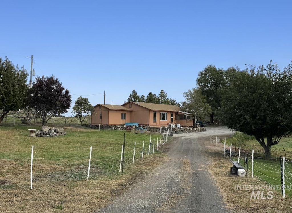 Photo of 246 North 300 West, Jerome, ID 83338 (MLS # 98965085)