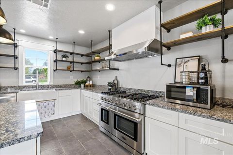 Photo of 1750 American Legion Blvd, Mountain Home, ID 83647 (MLS # 98979964)