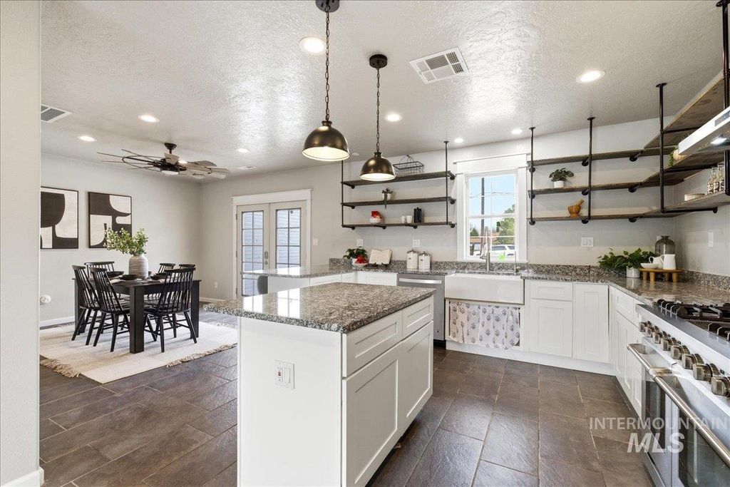 Photo of 1750 American Legion Blvd, Mountain Home, ID 83647 (MLS # 98979964)