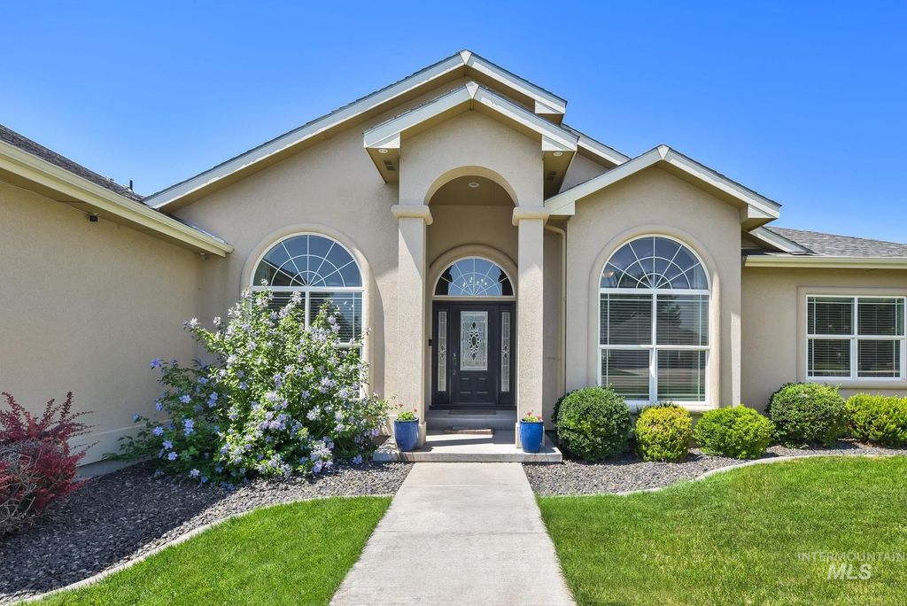 Photo of 2025 N 6th E, Mountain Home, ID 83647 (MLS # 98956280)