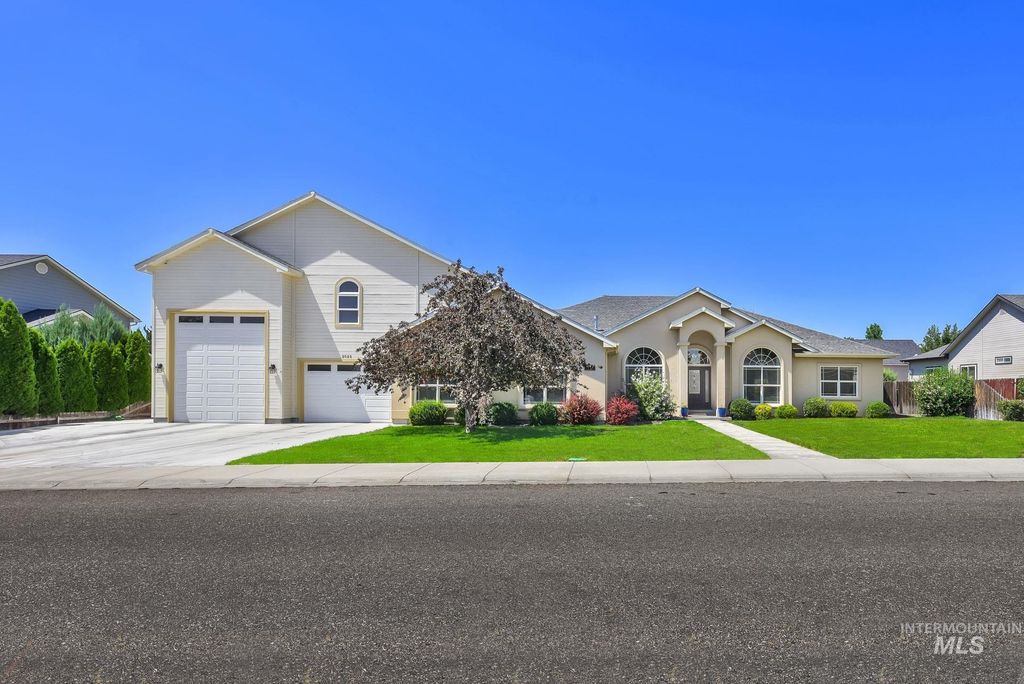 Photo of 2025 N 6th E, Mountain Home, ID 83647 (MLS # 98956280)