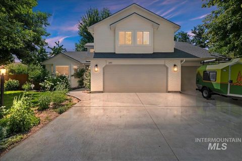 Photo of 3411 Summercrest Way, Meridian, ID 83646 (MLS # 98967592)