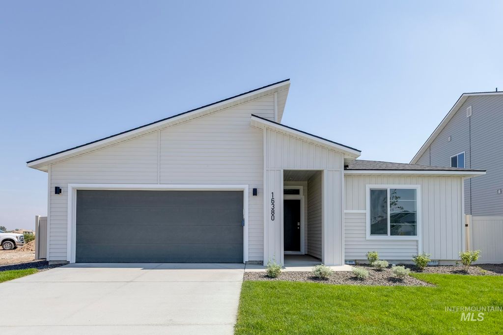 Photo of 335 N Meadowsweet Ave, Kuna, ID 83634 (MLS # 98968194)