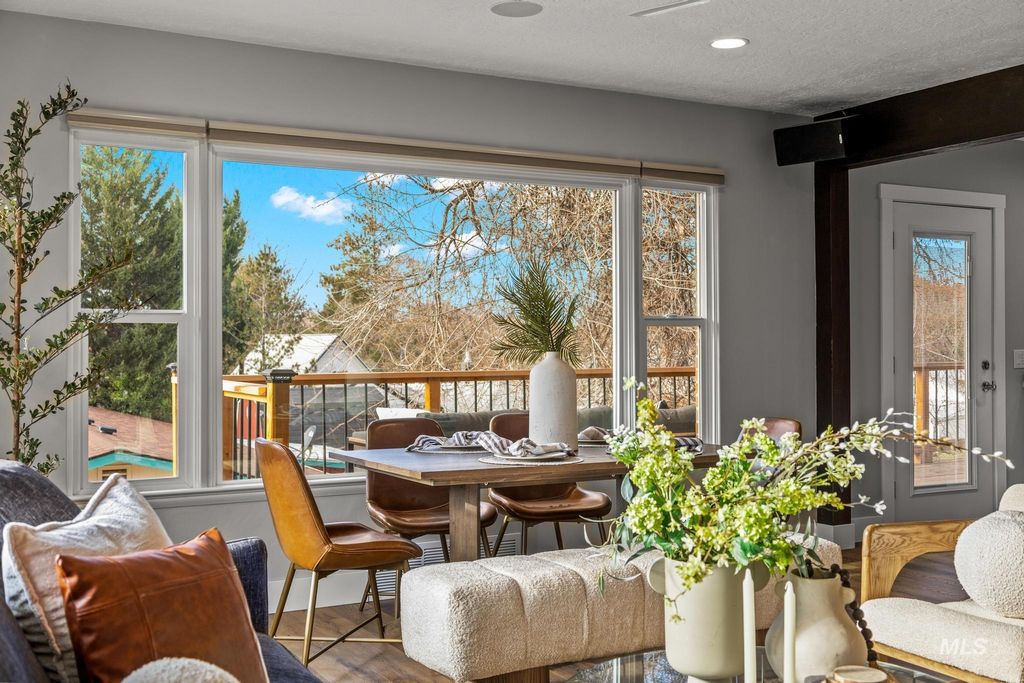 Photo of 300 W Ofarrell St, Boise, ID 83702 (MLS # 98970017)