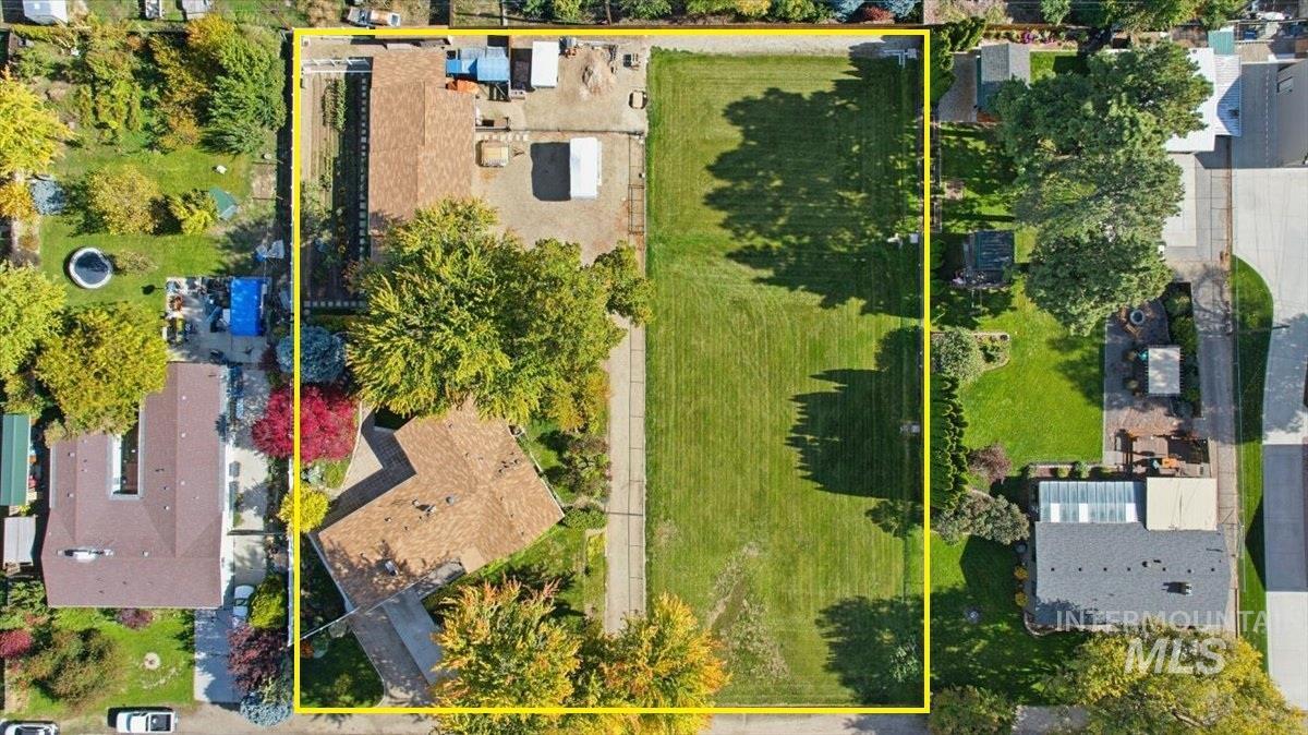 2106 N Cribbens Street