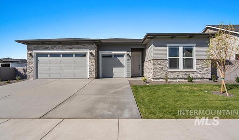 Photo of 90 N Morty Ave, Kuna, ID 83634 (MLS # 98989481)