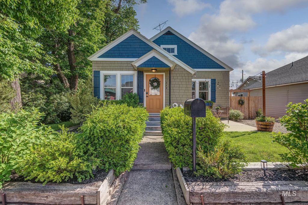 Photo of 339 W Idaho, Weiser, ID 83672 (MLS # 98985985)