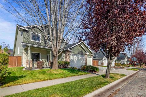 Photo of 2326 W Grand Teton Dr, Meridian, ID 83646 (MLS # 98973774)