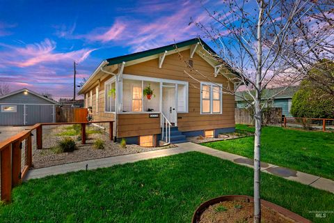 Photo of 4409 W Franklin Rd, Boise, ID 83705 (MLS # 98985291)