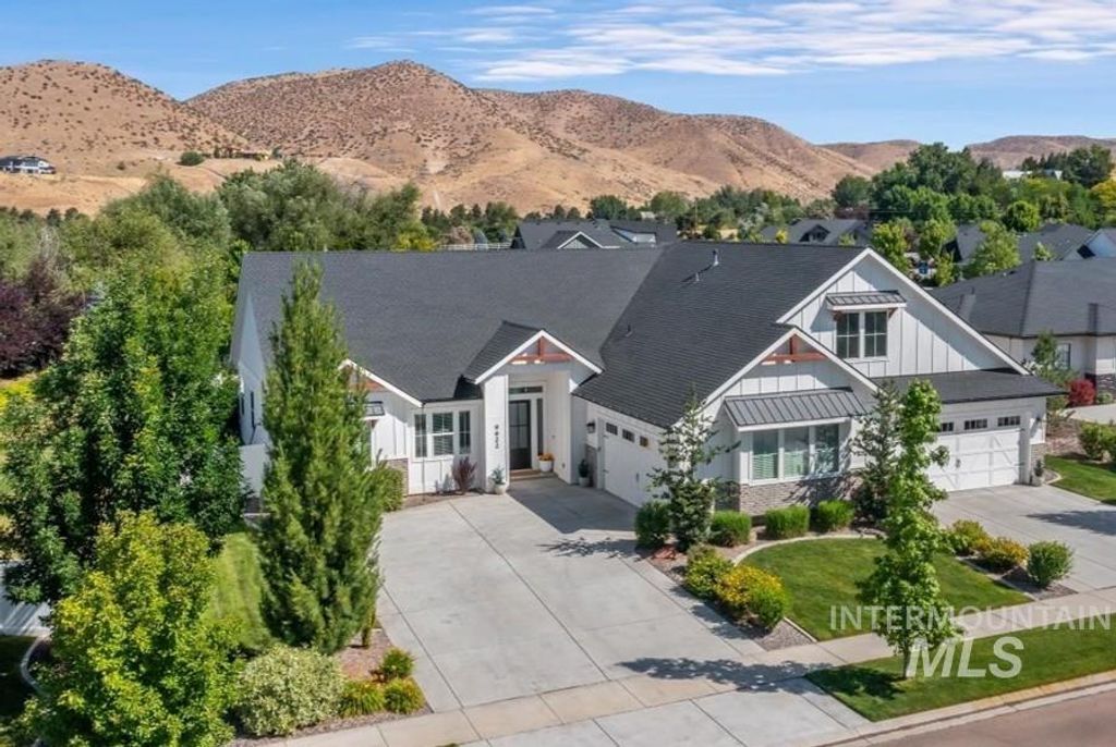 Photo of 9622 W Sparks Lake Ct, Boise, ID 83714 (MLS # 98991293)