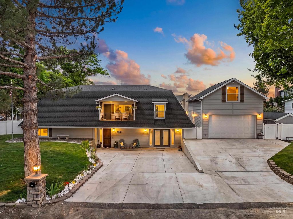 Photo of 203 Melba Dr, Nampa, ID 83686 (MLS # 98993368)