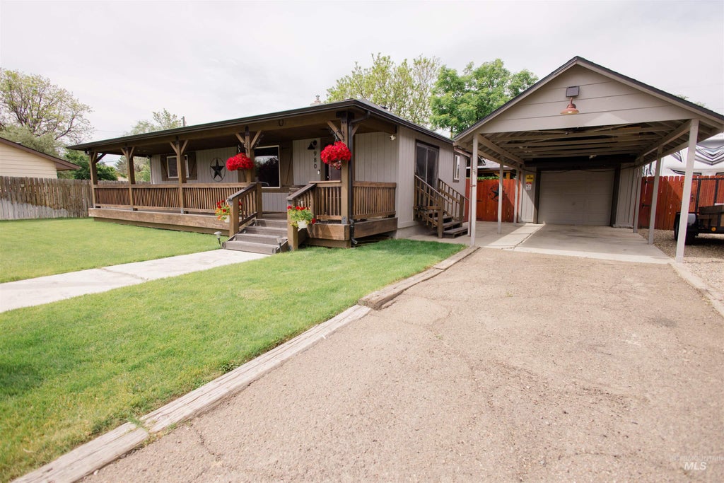 Photo of 980 E 15 N, Mountain Home, ID 83647 (MLS # 98987287)