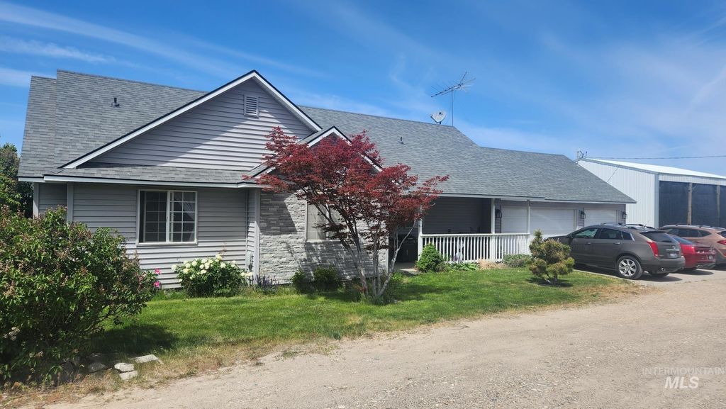 Photo of 5111 Barnard Ln, Fruitland, ID 83619 (MLS # 98956270)