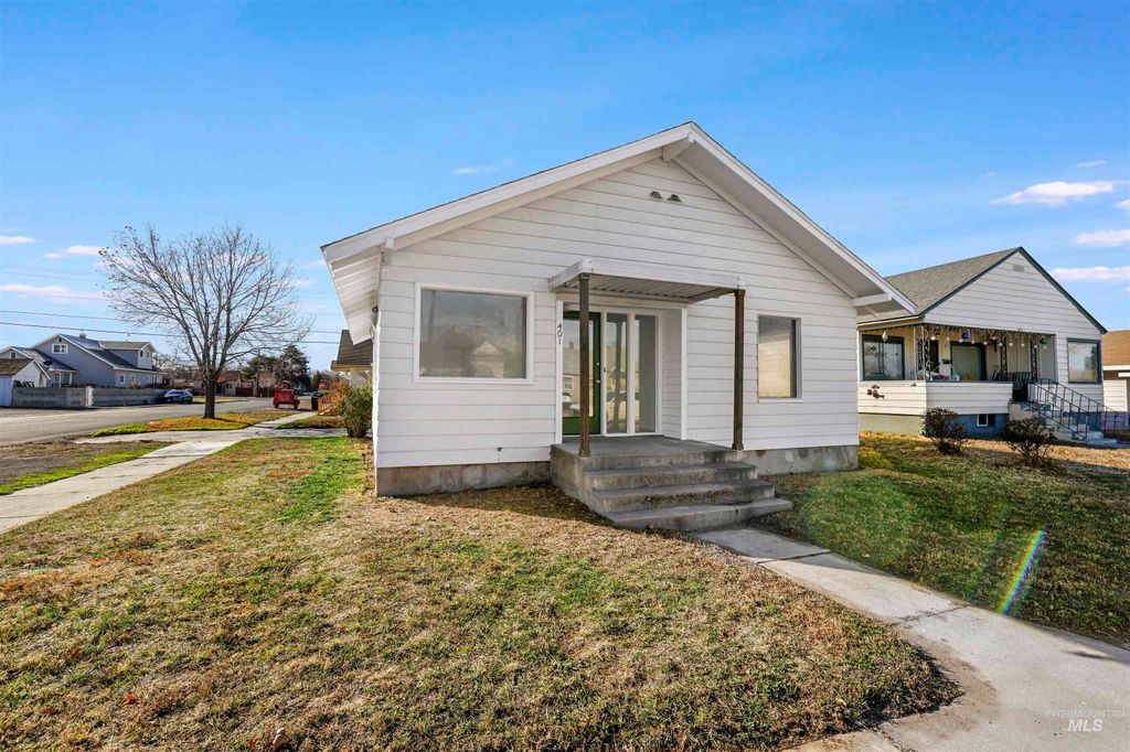 Photo of 401 Broadway Ave N Ave, Buhl, ID 83301 (MLS # 98968889)