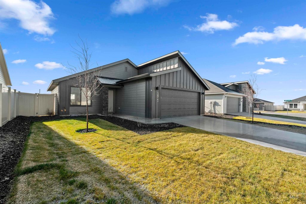 Photo of 3923 W Tribute St, Meridian, ID 83642 (MLS # 98971832)