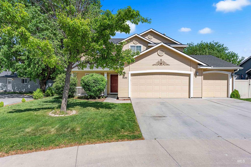 Photo of 3630 S Murlo Ave, Meridian, ID 83642 (MLS # 98986417)