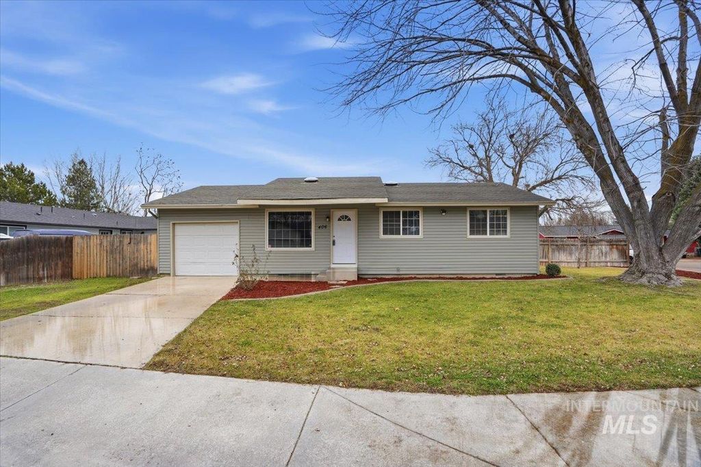 Photo of 406 N Shady Grove Pl, Kuna, ID 83634 (MLS # 98972414)