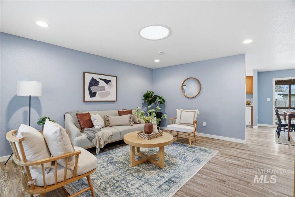 Photo of 406 N Shady Grove Pl, Kuna, ID 83634 (MLS # 98972414)