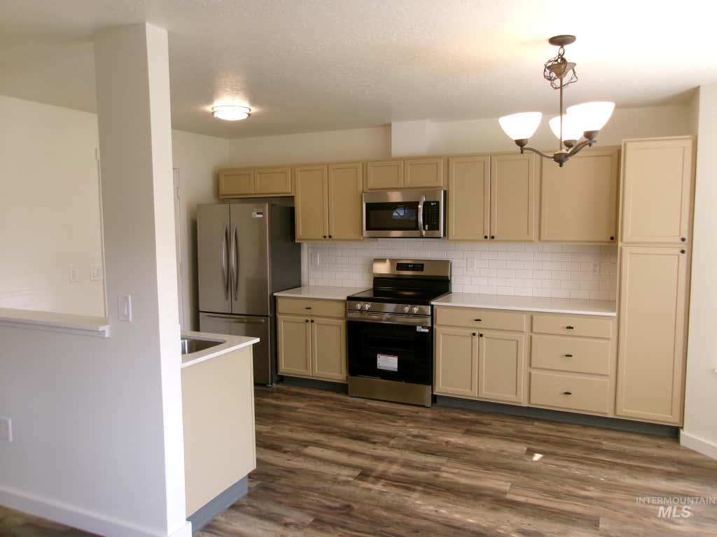 Photo of 1421 W Orchard Ave, Nampa, ID 83651 (MLS # 98996198)