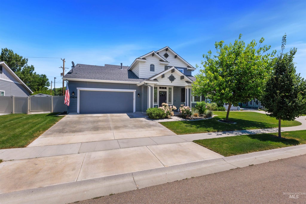 Photo of 17434 N Endurance Ave, Nampa, ID 83687 (MLS # 99000989)