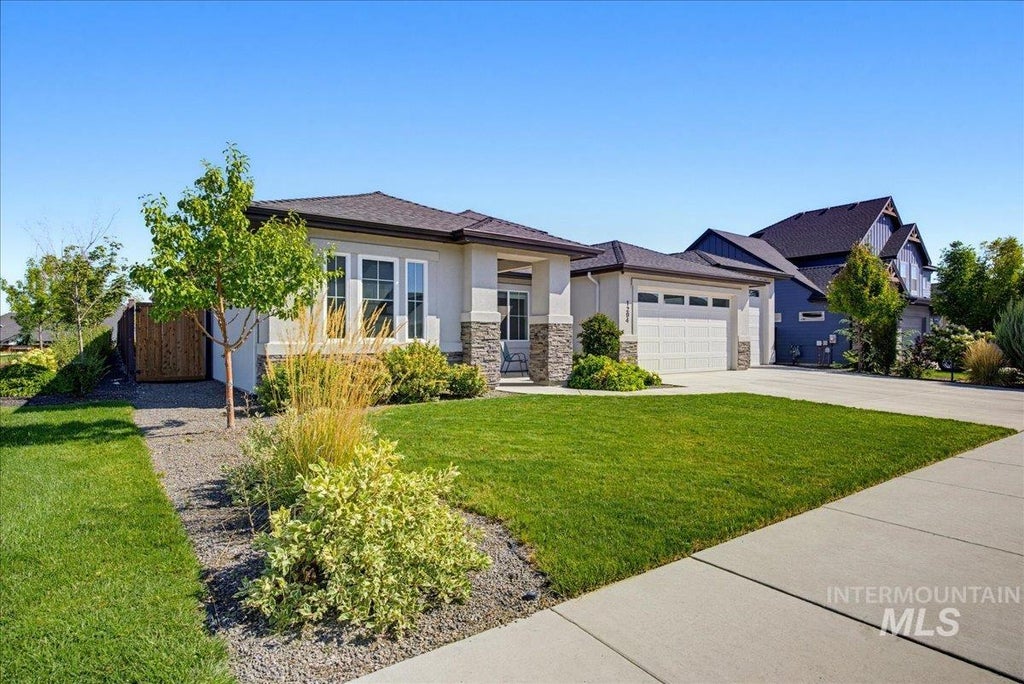 Photo of 1294 W Tenzing Ct, Nampa, ID 83686 (MLS # 98999541)