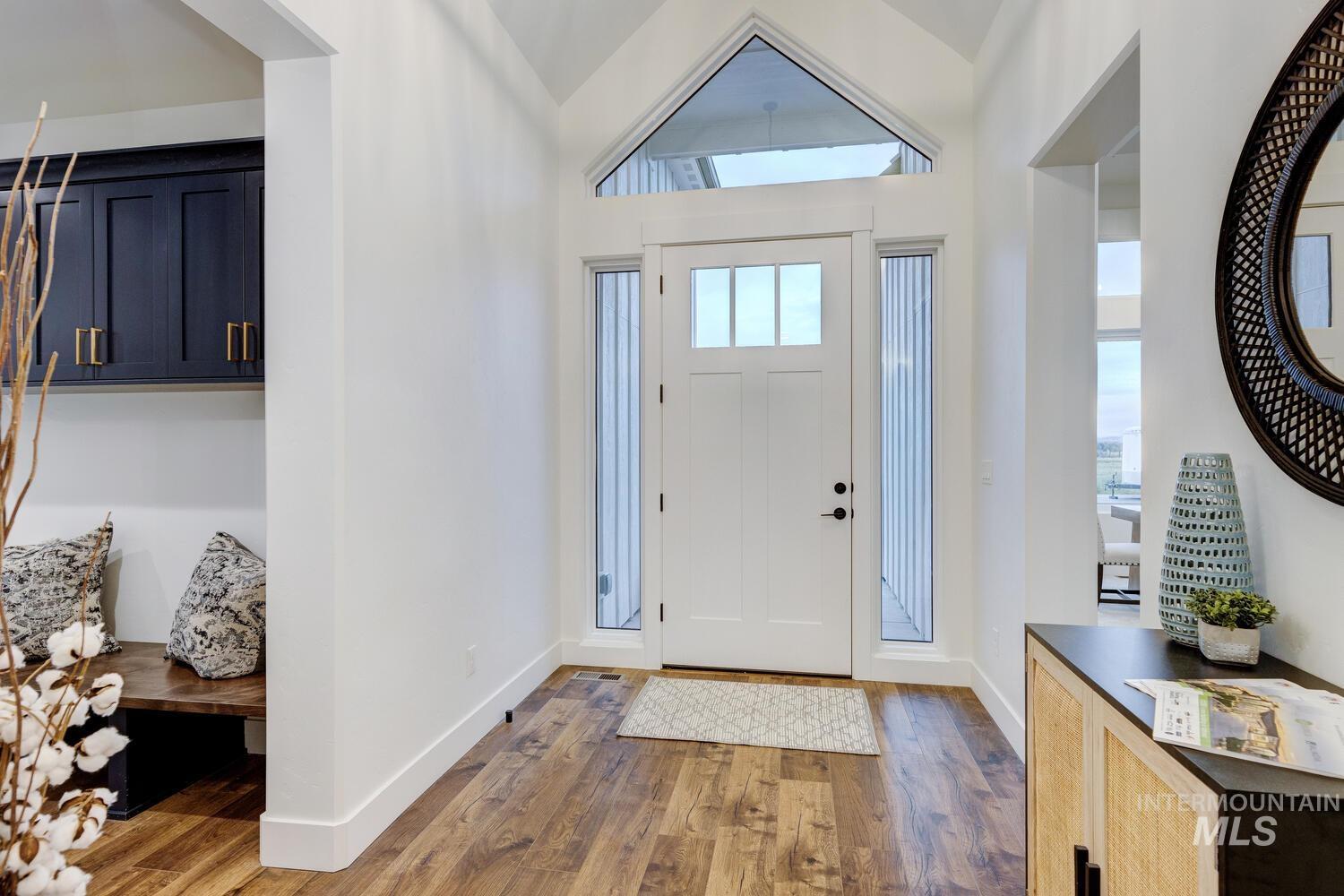 7645 W Lookout View St