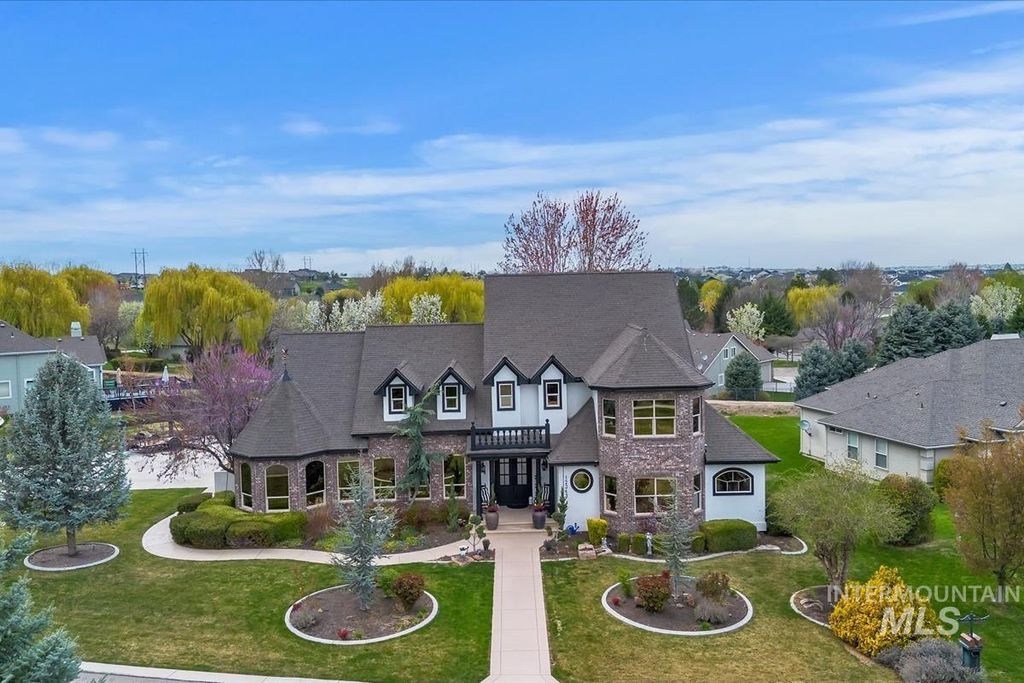 Photo of 12343 Whitechapel Way, Nampa, ID 83686 (MLS # 98980159)