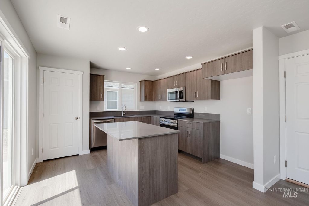 Photo of 5457 S Bittercreek Ave, Meridian, ID 83642 (MLS # 98973323)