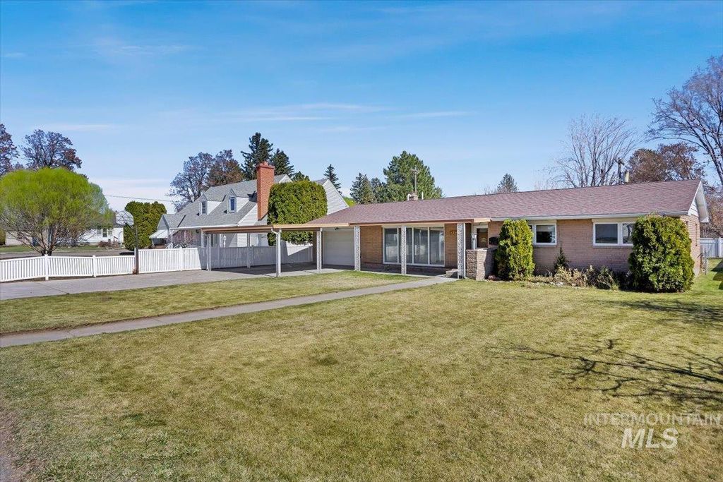 Photo of 1214 H Street, Rupert, ID 83350 (MLS # 98978805)