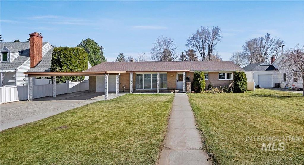 Photo of 1214 H Street, Rupert, ID 83350 (MLS # 98978805)