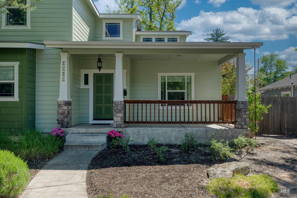 Photo of 1608 N 26th St, Boise, ID 83702 (MLS # 98986496)