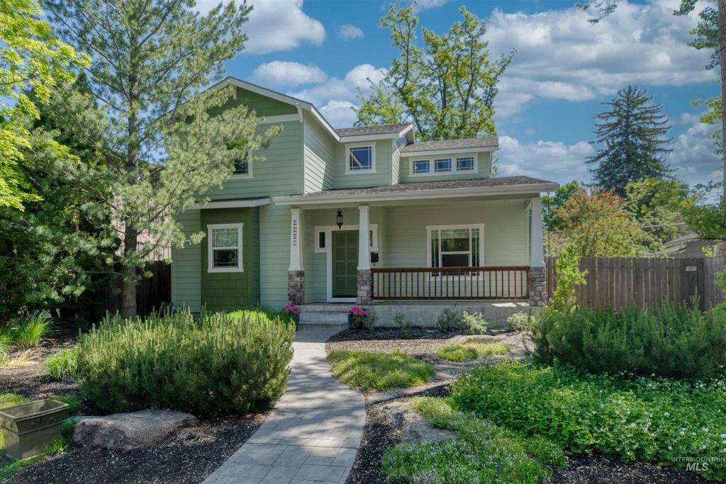 Photo of 1608 N 26th St, Boise, ID 83702 (MLS # 98986496)