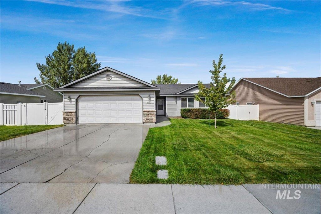 Photo of 480 Silver Pheasant Ave, Twin Falls, ID 83301 (MLS # 98999929)